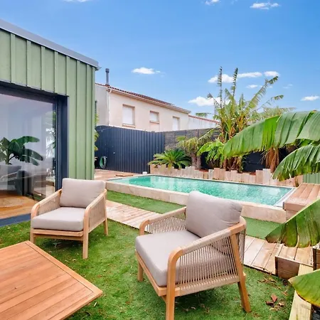 Haven Of Peace Near The With Heated Pool Feriehus